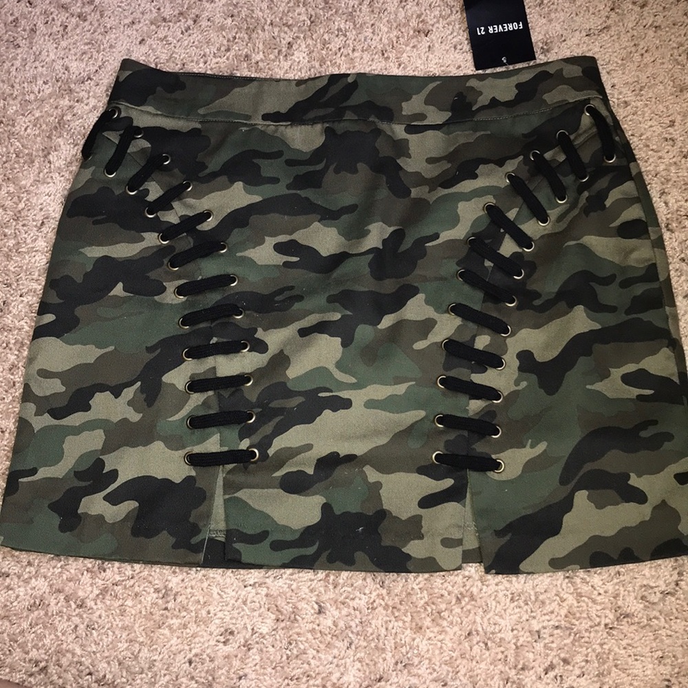 Camo forever 21 skirt